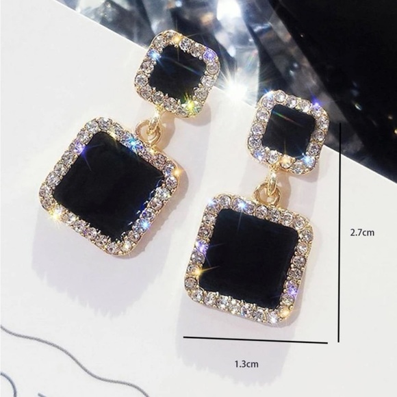 Luxe Black Square Dangling Sparkly Statement Earrings - Picture 3 of 4